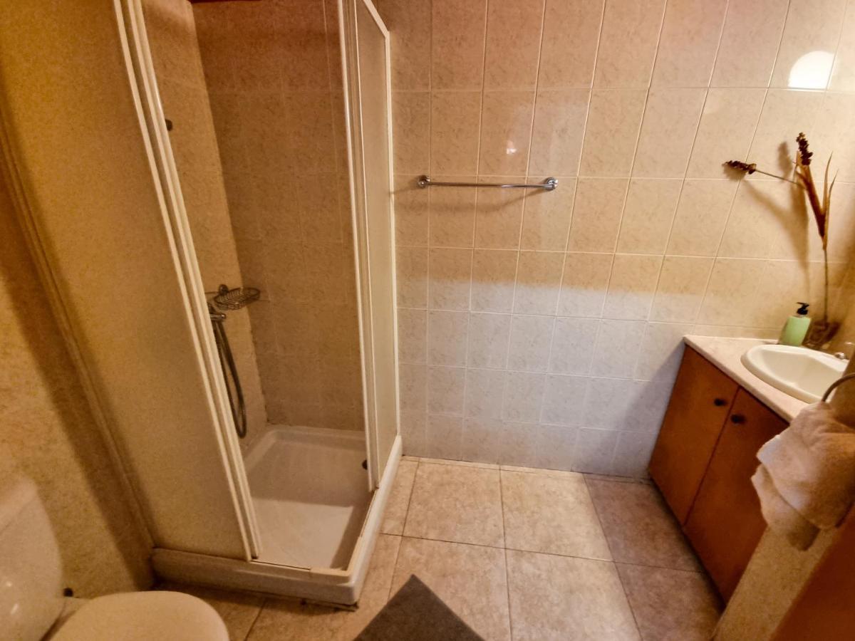 Dock Holiday Apartment Larnaca Bagian luar foto