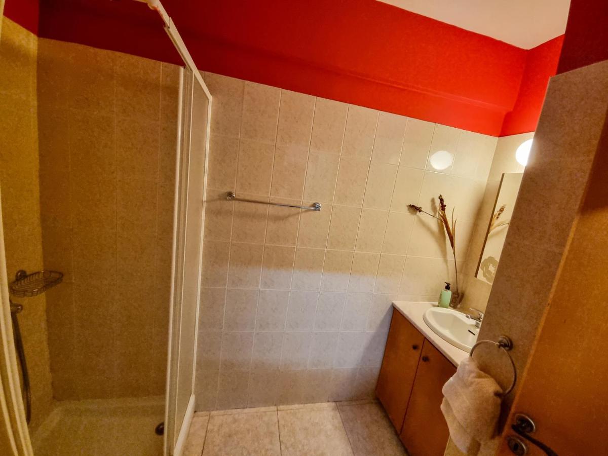 Dock Holiday Apartment Larnaca Bagian luar foto